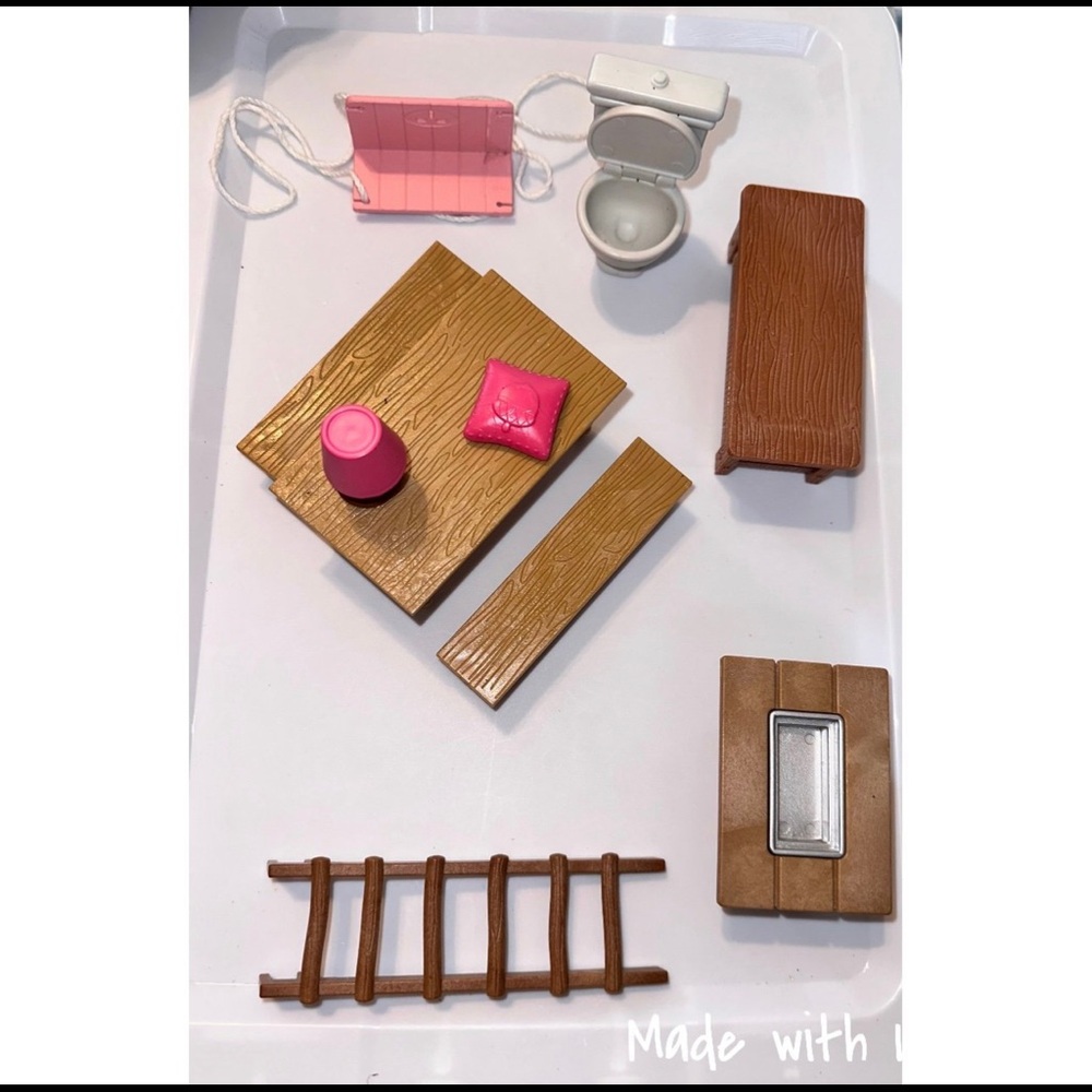 Calico Critters Miniature Dollhouse Furniture Set